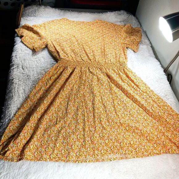 Luxology Yellow Floral Midi Dress Smocked Waist Short Sleeves Womans Large...... - Picture 10 of 10